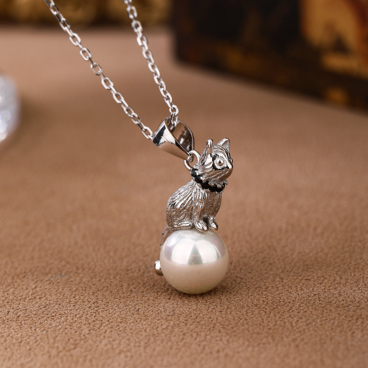 925Sterling silver necklace with cat pearls